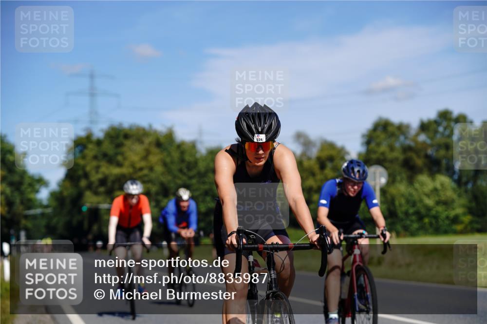 07.09.2025 - 19. Norderstedt Triathlon Michael Burmester http://msf.ph/oto/8835987 07.09.2025 12:38:37 Radfahren 224, 247, 309, 766, 808 meine-sportfotos.de