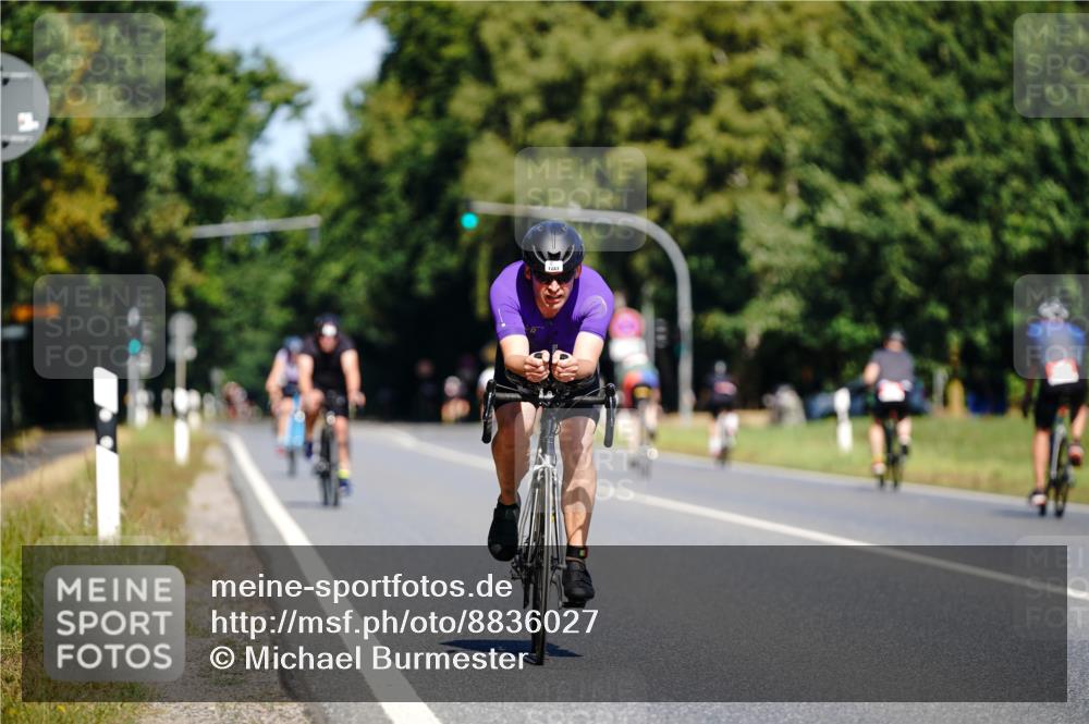 07.09.2025 - 19. Norderstedt Triathlon Michael Burmester http://msf.ph/oto/8836027 07.09.2025 12:39:02 Radfahren 1283 meine-sportfotos.de