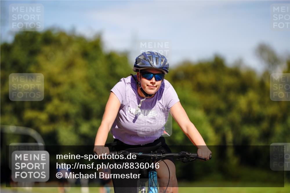 07.09.2025 - 19. Norderstedt Triathlon Michael Burmester http://msf.ph/oto/8836046 07.09.2025 12:39:11 Radfahren 1382 meine-sportfotos.de