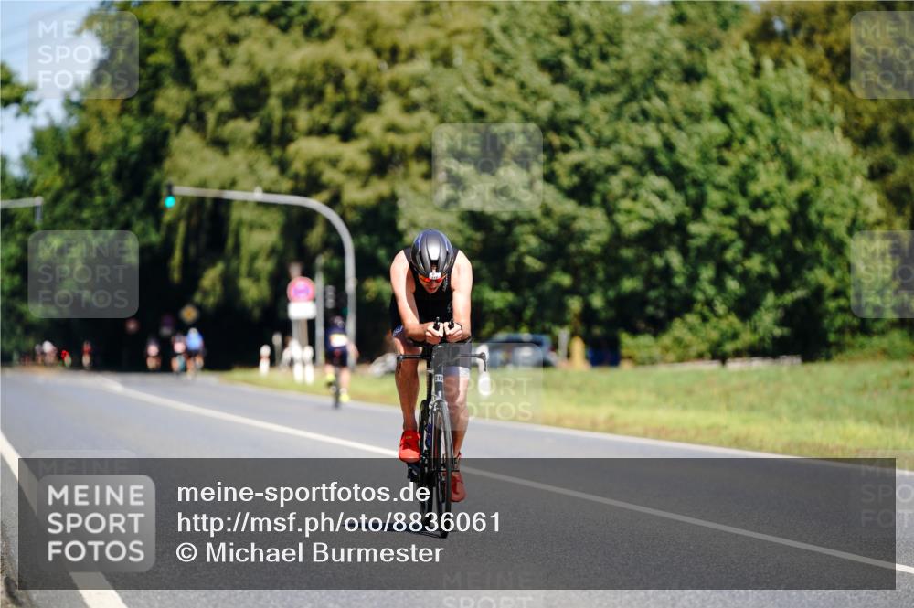 07.09.2025 - 19. Norderstedt Triathlon Michael Burmester http://msf.ph/oto/8836061 07.09.2025 12:39:25 Radfahren 212 meine-sportfotos.de
