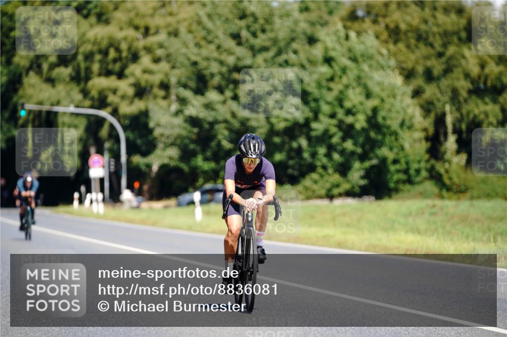 07.09.2025 - 19. Norderstedt Triathlon Michael Burmester http://msf.ph/oto/8836081 07.09.2025 12:40:16 Radfahren 1256 meine-sportfotos.de