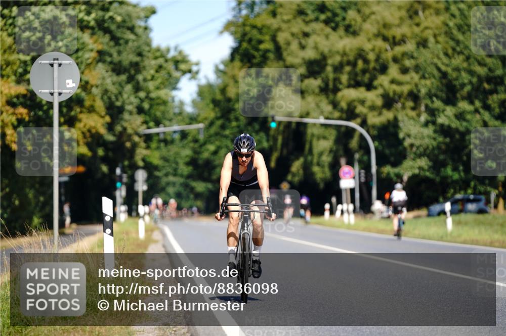 07.09.2025 - 19. Norderstedt Triathlon Michael Burmester http://msf.ph/oto/8836098 07.09.2025 12:40:32 Radfahren 847 meine-sportfotos.de
