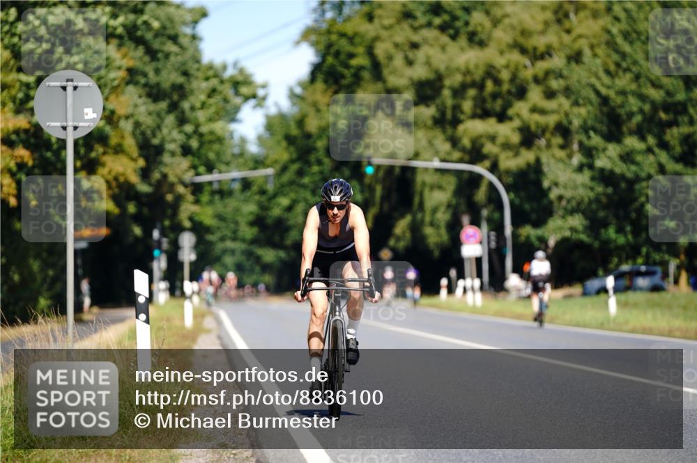 07.09.2025 - 19. Norderstedt Triathlon Michael Burmester http://msf.ph/oto/8836100 07.09.2025 12:40:32 Radfahren 847 meine-sportfotos.de