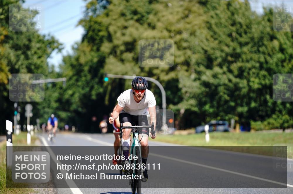 07.09.2025 - 19. Norderstedt Triathlon Michael Burmester http://msf.ph/oto/8836111 07.09.2025 12:40:49 Radfahren 816, 1230 meine-sportfotos.de