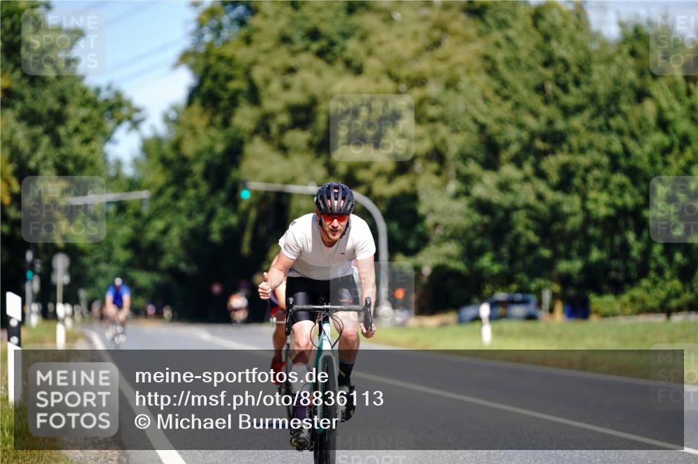 07.09.2025 - 19. Norderstedt Triathlon Michael Burmester http://msf.ph/oto/8836113 07.09.2025 12:40:49 Radfahren 816, 1230 meine-sportfotos.de