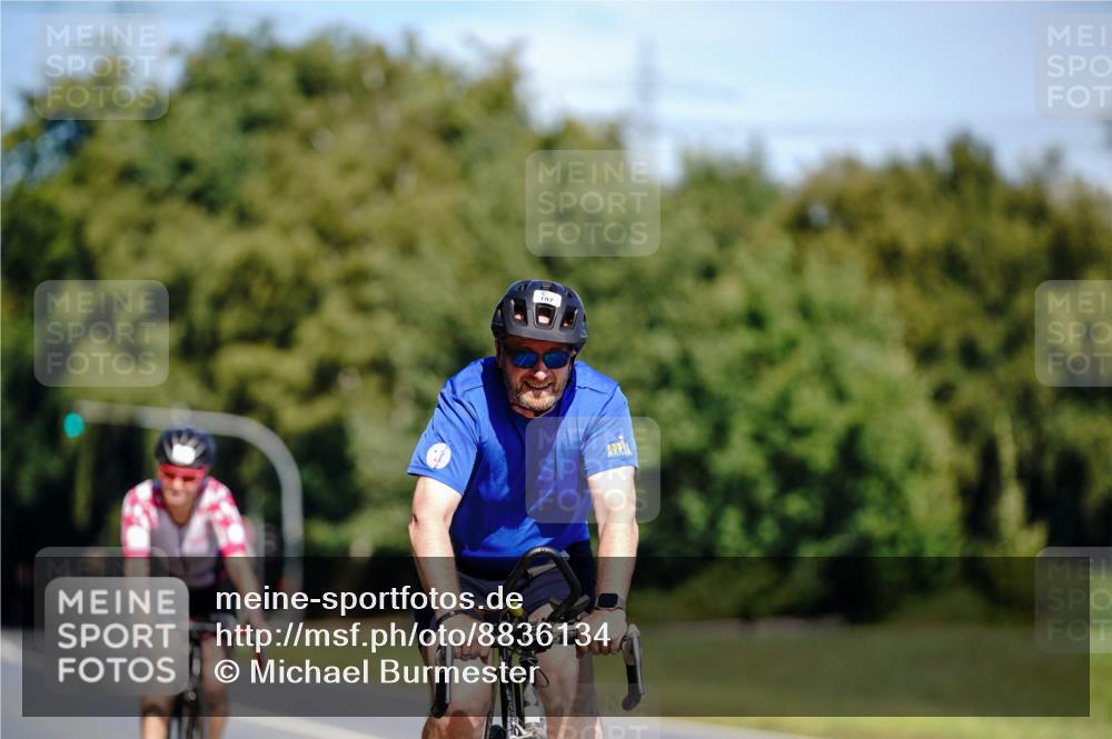 07.09.2025 - 19. Norderstedt Triathlon Michael Burmester http://msf.ph/oto/8836134 07.09.2025 12:41:00 Radfahren 197, 1263 meine-sportfotos.de