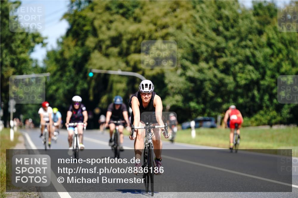 07.09.2025 - 19. Norderstedt Triathlon Michael Burmester http://msf.ph/oto/8836186 07.09.2025 12:41:48 Radfahren 735, 1376 meine-sportfotos.de