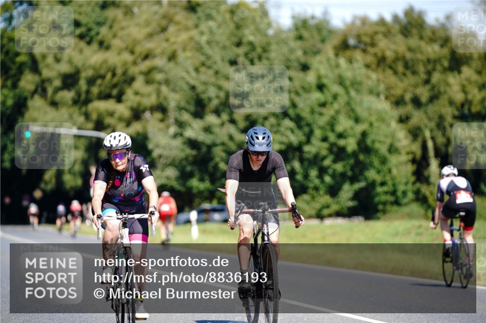 07.09.2025 - 19. Norderstedt Triathlon Michael Burmester http://msf.ph/oto/8836193 07.09.2025 12:41:50 Radfahren 137, 214, 735 meine-sportfotos.de