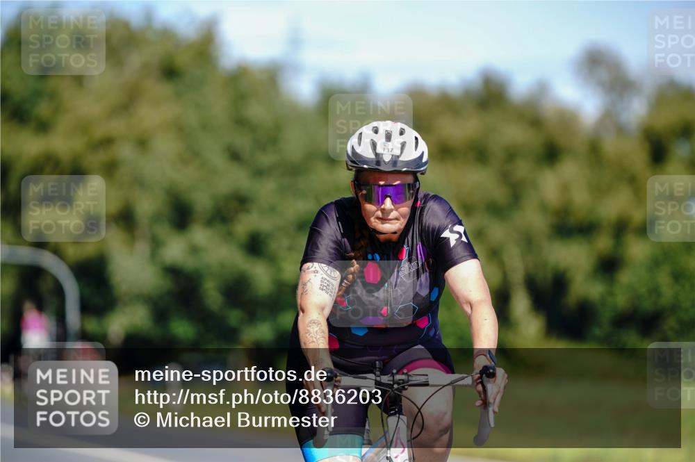 07.09.2025 - 19. Norderstedt Triathlon Michael Burmester http://msf.ph/oto/8836203 07.09.2025 12:41:52 Radfahren 137, 150, 214, 735 meine-sportfotos.de