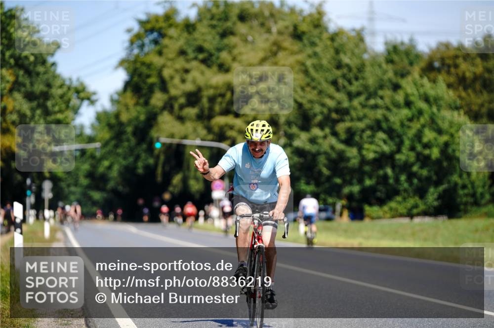 07.09.2025 - 19. Norderstedt Triathlon Michael Burmester http://msf.ph/oto/8836219 07.09.2025 12:41:57 Radfahren 150, 762 meine-sportfotos.de