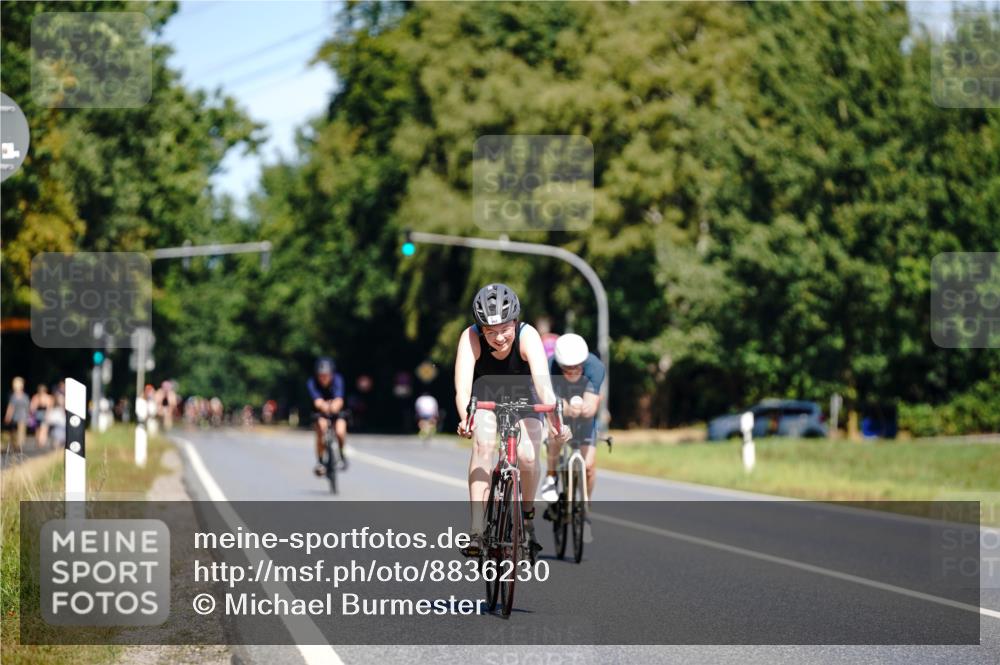 07.09.2025 - 19. Norderstedt Triathlon Michael Burmester http://msf.ph/oto/8836230 07.09.2025 12:42:10 Radfahren 262, 788 meine-sportfotos.de