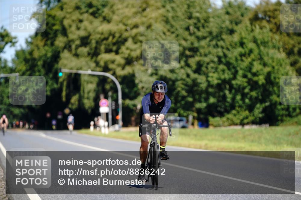 07.09.2025 - 19. Norderstedt Triathlon Michael Burmester http://msf.ph/oto/8836242 07.09.2025 12:42:15 Radfahren 171, 262, 788 meine-sportfotos.de