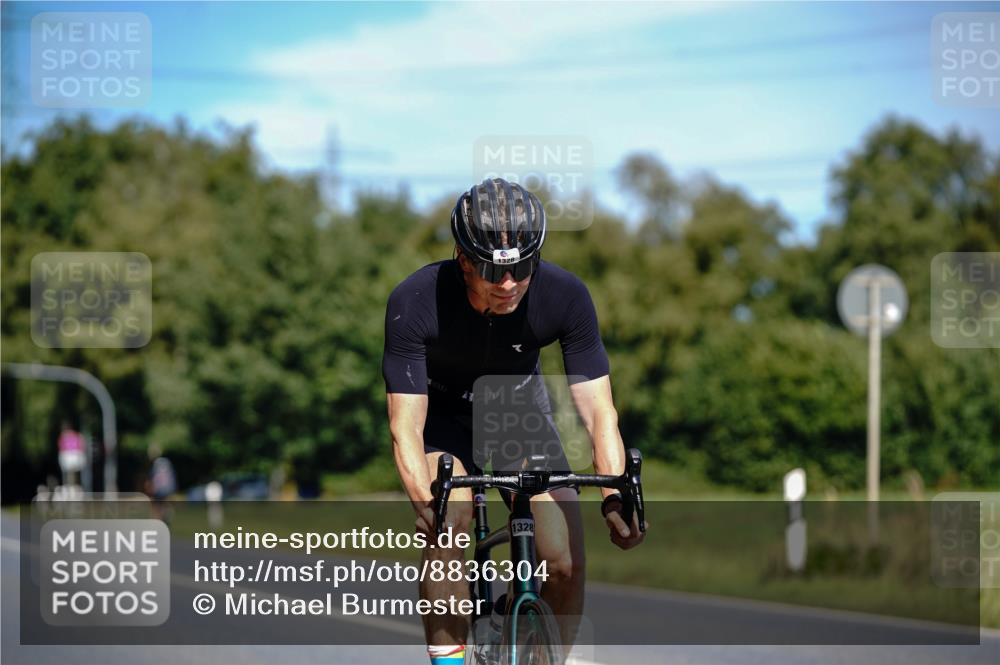 07.09.2025 - 19. Norderstedt Triathlon Michael Burmester http://msf.ph/oto/8836304 07.09.2025 12:42:46 Radfahren 713, 750, 1328 meine-sportfotos.de