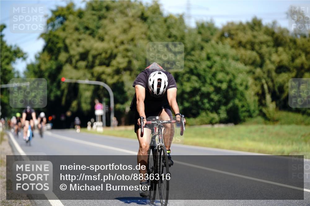 07.09.2025 - 19. Norderstedt Triathlon Michael Burmester http://msf.ph/oto/8836316 07.09.2025 12:42:53 Radfahren 141, 265 meine-sportfotos.de