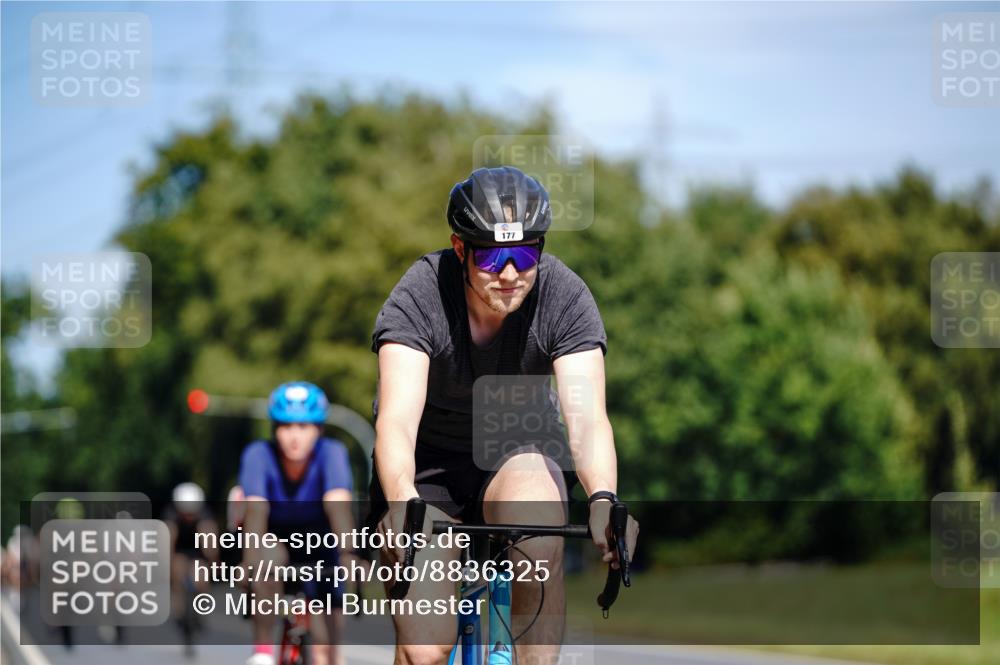 07.09.2025 - 19. Norderstedt Triathlon Michael Burmester http://msf.ph/oto/8836325 07.09.2025 12:42:59 Radfahren 177, 1345 meine-sportfotos.de