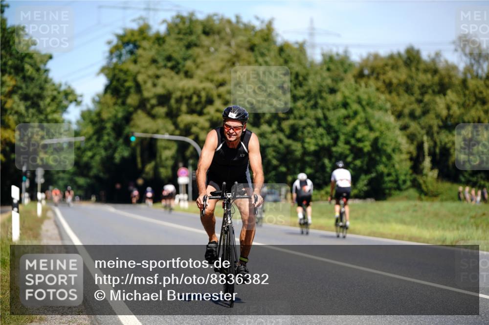 07.09.2025 - 19. Norderstedt Triathlon Michael Burmester http://msf.ph/oto/8836382 07.09.2025 12:43:19 Radfahren 159, 1391 meine-sportfotos.de