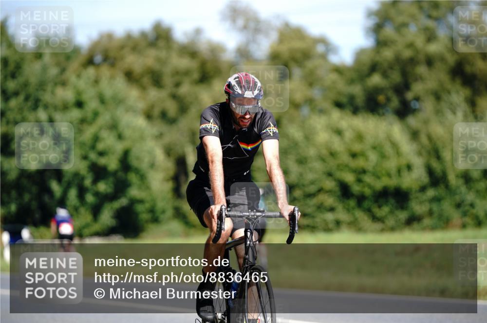 07.09.2025 - 19. Norderstedt Triathlon Michael Burmester http://msf.ph/oto/8836465 07.09.2025 12:44:36 Radfahren 250, 307, 1238 meine-sportfotos.de