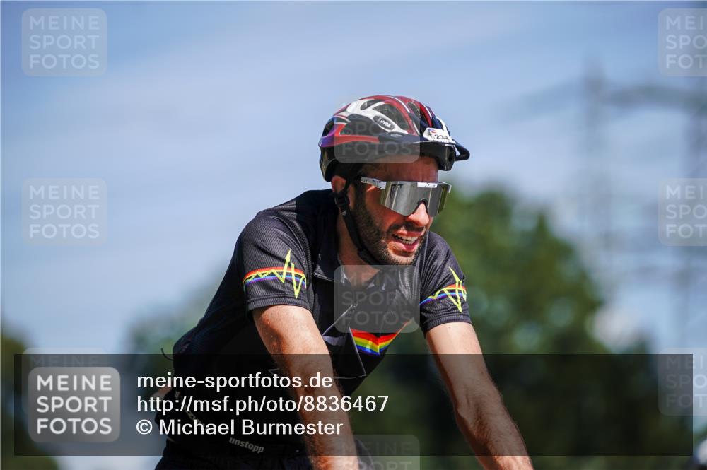 07.09.2025 - 19. Norderstedt Triathlon Michael Burmester http://msf.ph/oto/8836467 07.09.2025 12:44:38 Radfahren 1238 meine-sportfotos.de