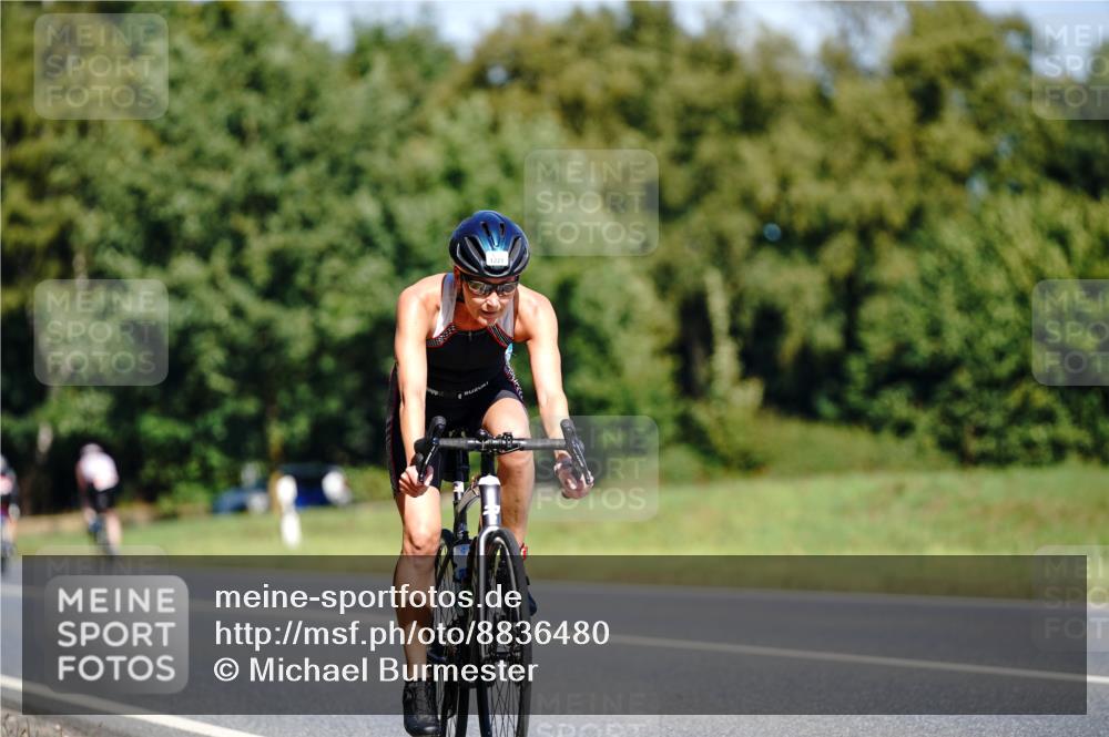 07.09.2025 - 19. Norderstedt Triathlon Michael Burmester http://msf.ph/oto/8836480 07.09.2025 12:44:50 Radfahren 209, 1221, 1360 meine-sportfotos.de