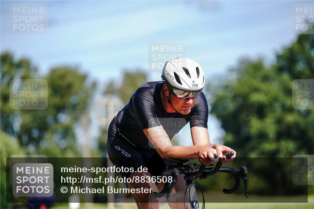 07.09.2025 - 19. Norderstedt Triathlon Michael Burmester http://msf.ph/oto/8836508 07.09.2025 12:46:39 Radfahren 1326 meine-sportfotos.de