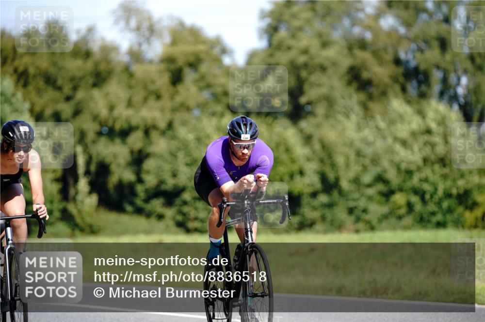 07.09.2025 - 19. Norderstedt Triathlon Michael Burmester http://msf.ph/oto/8836518 07.09.2025 12:46:55 Radfahren 272, 718, 1388 meine-sportfotos.de