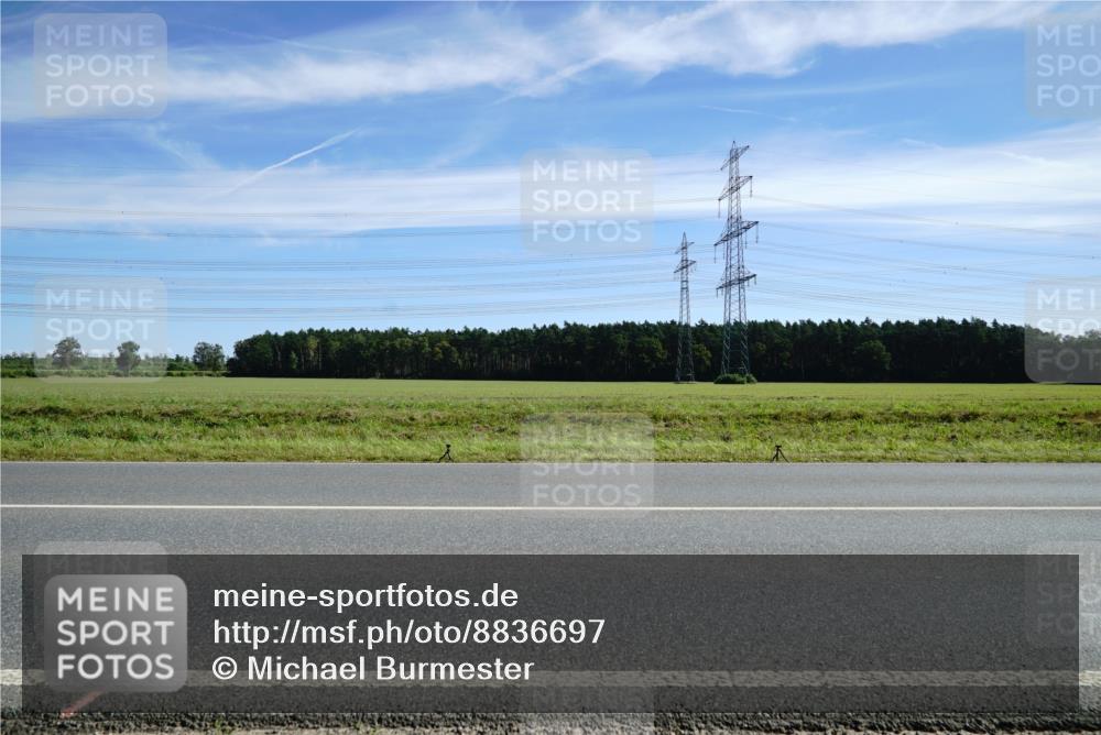 07.09.2025 - 19. Norderstedt Triathlon Michael Burmester http://msf.ph/oto/8836697 07.09.2025 12:01:37 Radfahren 695 meine-sportfotos.de