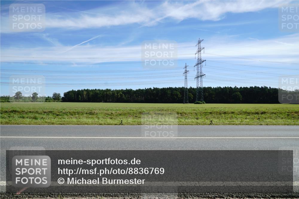 07.09.2025 - 19. Norderstedt Triathlon Michael Burmester http://msf.ph/oto/8836769 07.09.2025 12:01:55 Radfahren 696, 845 meine-sportfotos.de
