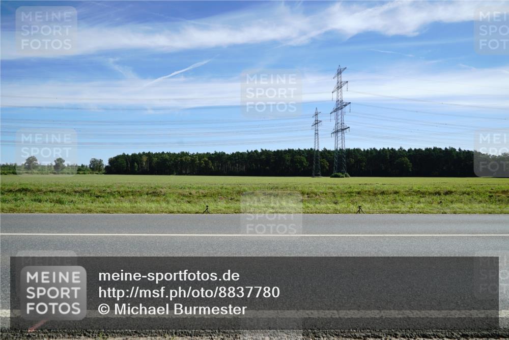 07.09.2025 - 19. Norderstedt Triathlon Michael Burmester http://msf.ph/oto/8837780 07.09.2025 12:03:49 Radfahren 859 meine-sportfotos.de