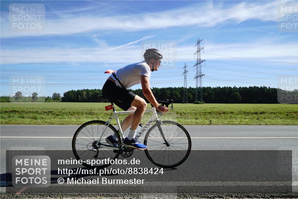 07.09.2025 - 19. Norderstedt Triathlon Michael Burmester http://msf.ph/oto/8838424 07.09.2025 12:06:31 Radfahren 139, 701 meine-sportfotos.de