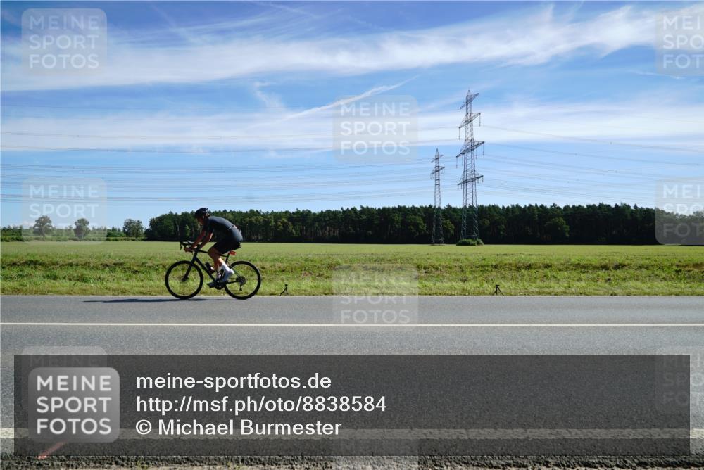 07.09.2025 - 19. Norderstedt Triathlon Michael Burmester http://msf.ph/oto/8838584 07.09.2025 12:07:50 Radfahren 286 meine-sportfotos.de