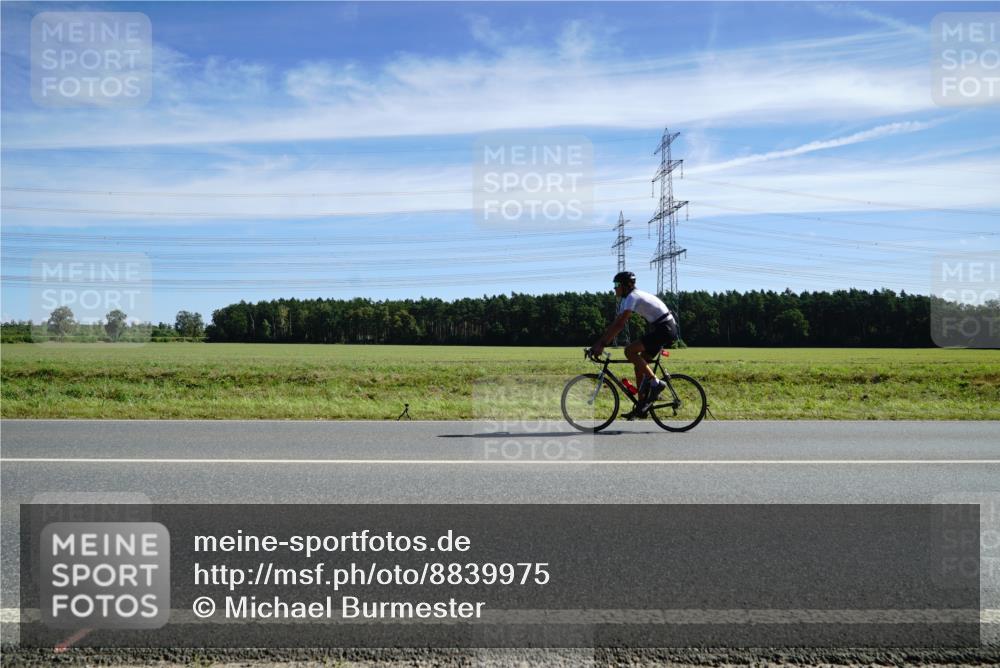 07.09.2025 - 19. Norderstedt Triathlon Michael Burmester http://msf.ph/oto/8839975 07.09.2025 12:17:17 Radfahren 293 meine-sportfotos.de