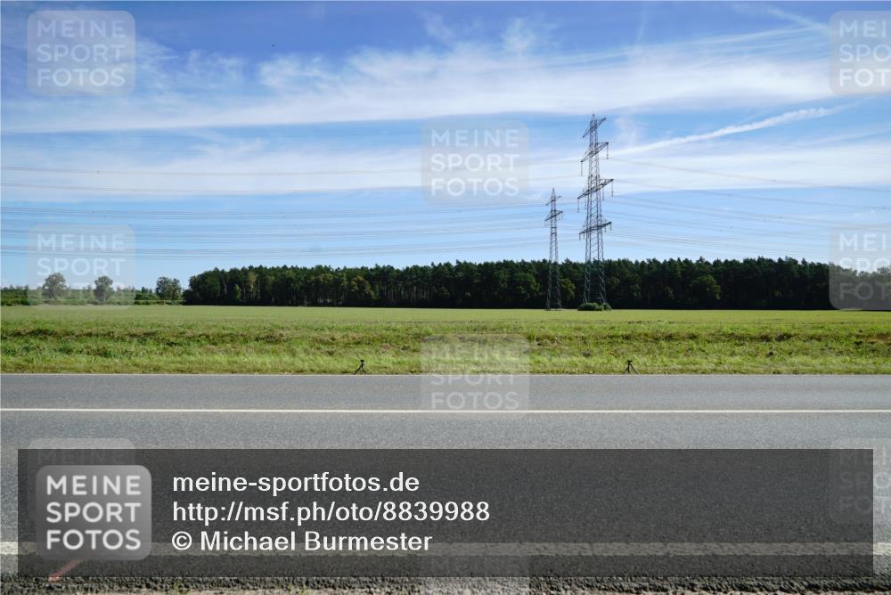 07.09.2025 - 19. Norderstedt Triathlon Michael Burmester http://msf.ph/oto/8839988 07.09.2025 12:17:25 Radfahren  meine-sportfotos.de