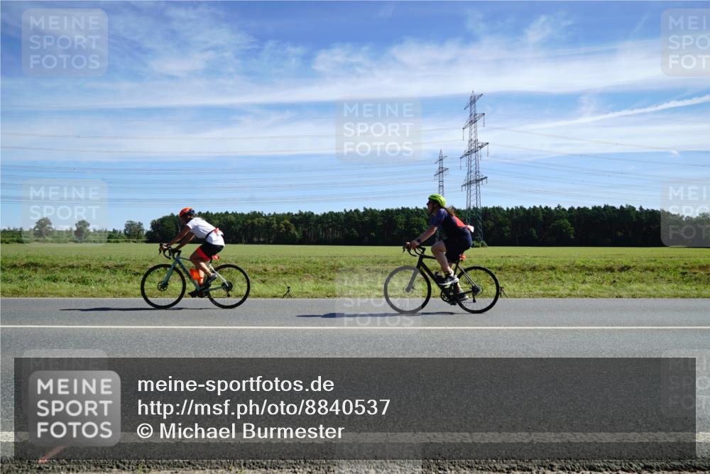07.09.2025 - 19. Norderstedt Triathlon Michael Burmester http://msf.ph/oto/8840537 07.09.2025 12:21:08 Radfahren 1252, 1378 meine-sportfotos.de
