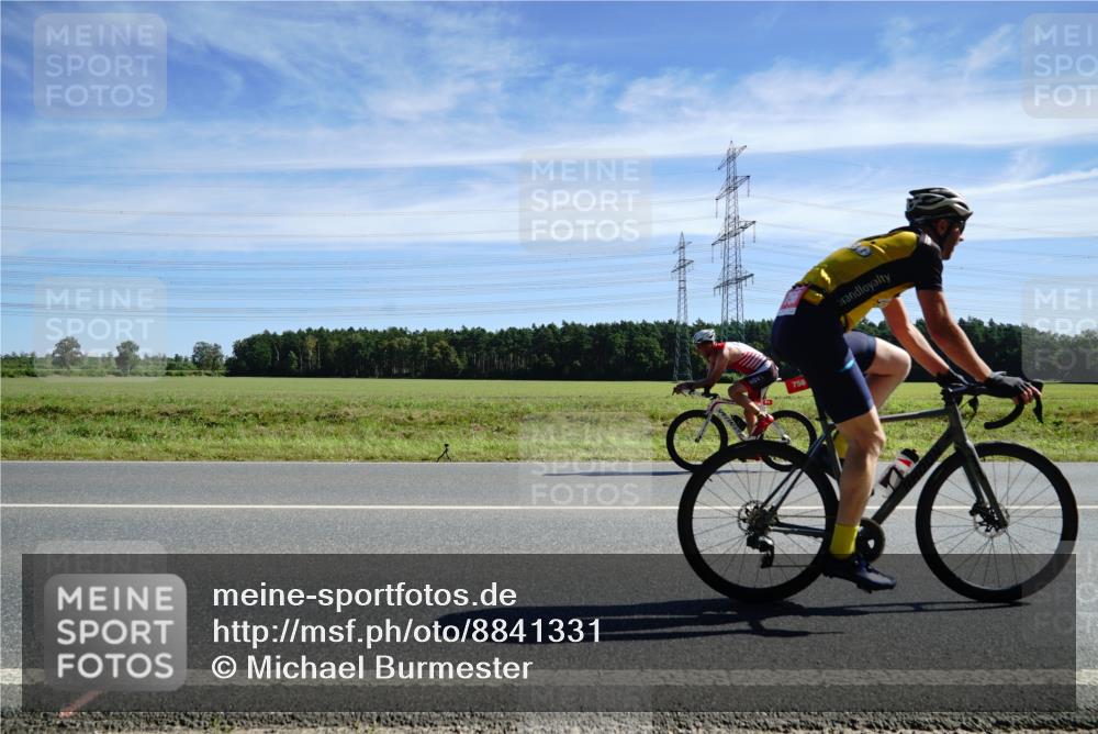 07.09.2025 - 19. Norderstedt Triathlon Michael Burmester http://msf.ph/oto/8841331 07.09.2025 12:24:13 Radfahren 261, 756, 798 meine-sportfotos.de