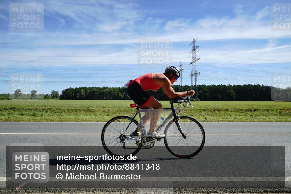 07.09.2025 - 19. Norderstedt Triathlon Michael Burmester http://msf.ph/oto/8841348 07.09.2025 12:24:14 Radfahren 261, 756, 798 meine-sportfotos.de