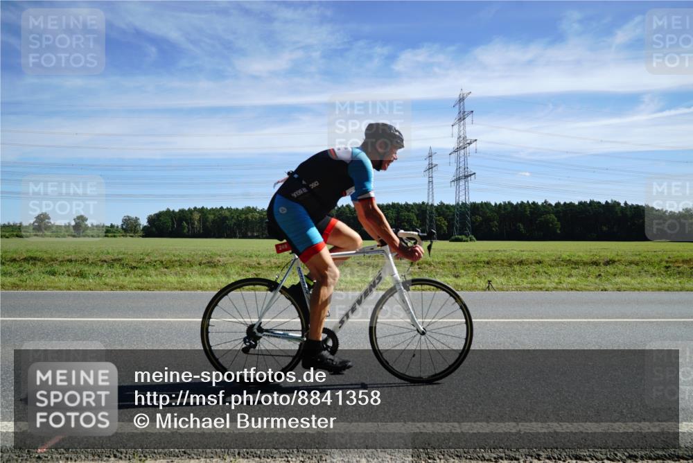 07.09.2025 - 19. Norderstedt Triathlon Michael Burmester http://msf.ph/oto/8841358 07.09.2025 12:24:20 Radfahren 249, 802 meine-sportfotos.de