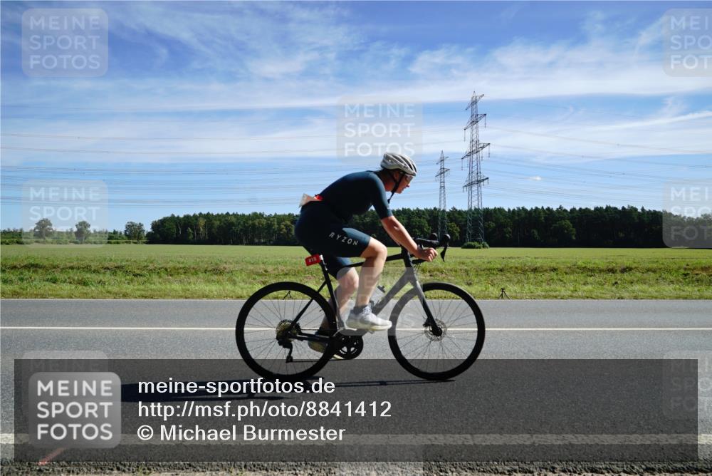 07.09.2025 - 19. Norderstedt Triathlon Michael Burmester http://msf.ph/oto/8841412 07.09.2025 12:24:33 Radfahren 818, 1297 meine-sportfotos.de
