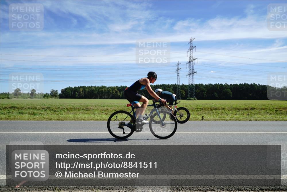 07.09.2025 - 19. Norderstedt Triathlon Michael Burmester http://msf.ph/oto/8841511 07.09.2025 12:25:18 Radfahren 205, 220, 274, 292, 766, 1280 meine-sportfotos.de