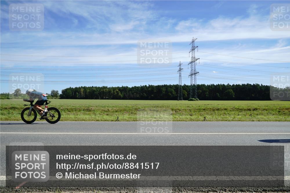 07.09.2025 - 19. Norderstedt Triathlon Michael Burmester http://msf.ph/oto/8841517 07.09.2025 12:25:19 Radfahren 205, 220, 274, 292, 766, 1280 meine-sportfotos.de