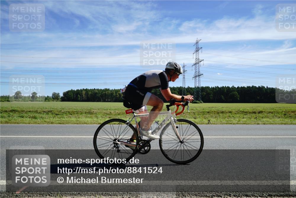 07.09.2025 - 19. Norderstedt Triathlon Michael Burmester http://msf.ph/oto/8841524 07.09.2025 12:25:20 Radfahren 220, 274, 1280 meine-sportfotos.de