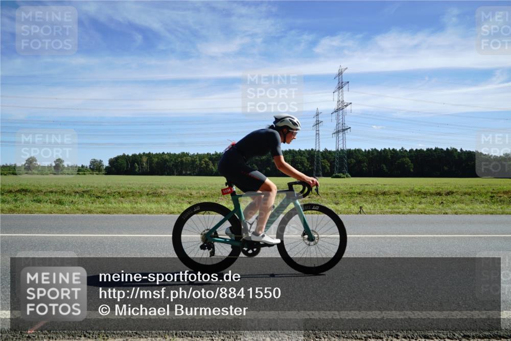 07.09.2025 - 19. Norderstedt Triathlon Michael Burmester http://msf.ph/oto/8841550 07.09.2025 12:25:33 Radfahren 1234, 1343 meine-sportfotos.de