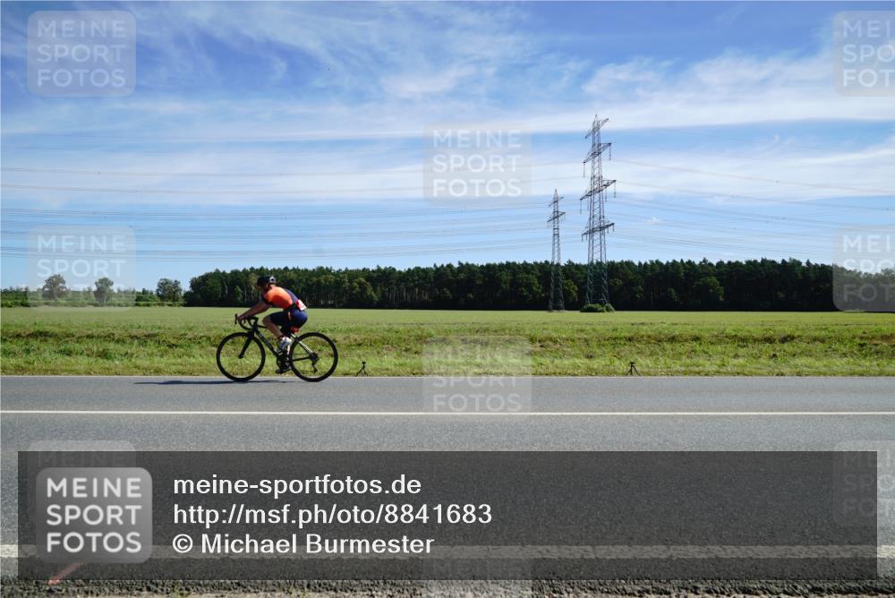 07.09.2025 - 19. Norderstedt Triathlon Michael Burmester http://msf.ph/oto/8841683 07.09.2025 12:26:32 Radfahren 137 meine-sportfotos.de