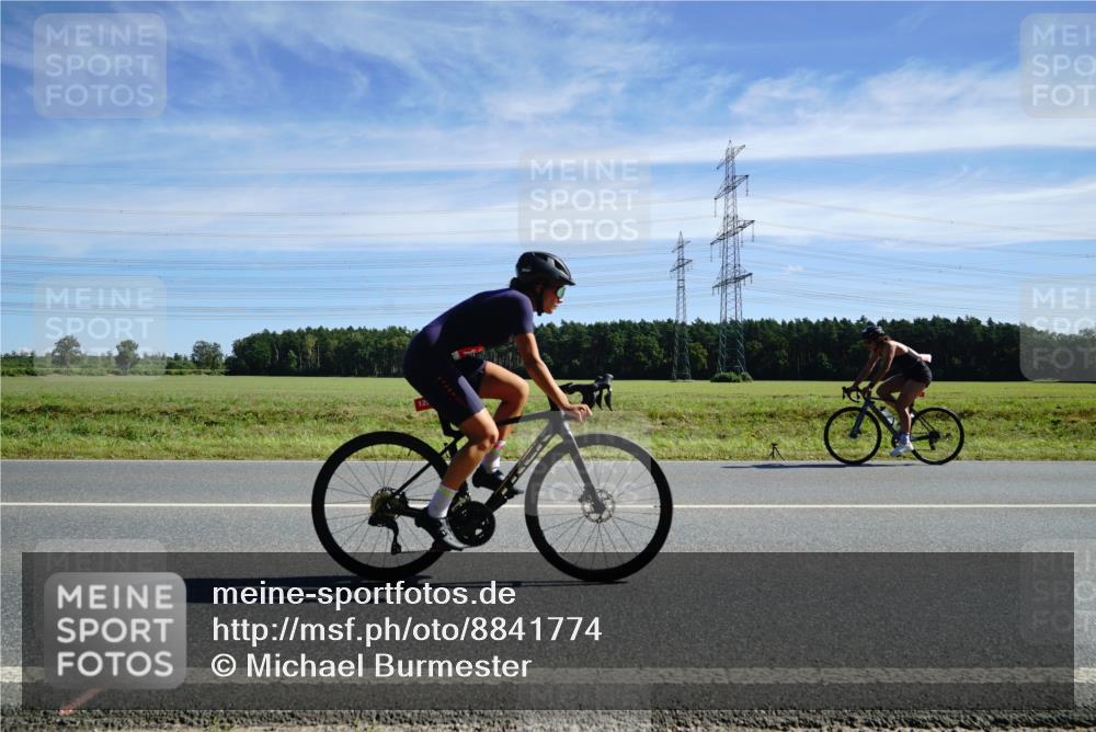 07.09.2025 - 19. Norderstedt Triathlon Michael Burmester http://msf.ph/oto/8841774 07.09.2025 12:26:56 Radfahren 1256 meine-sportfotos.de