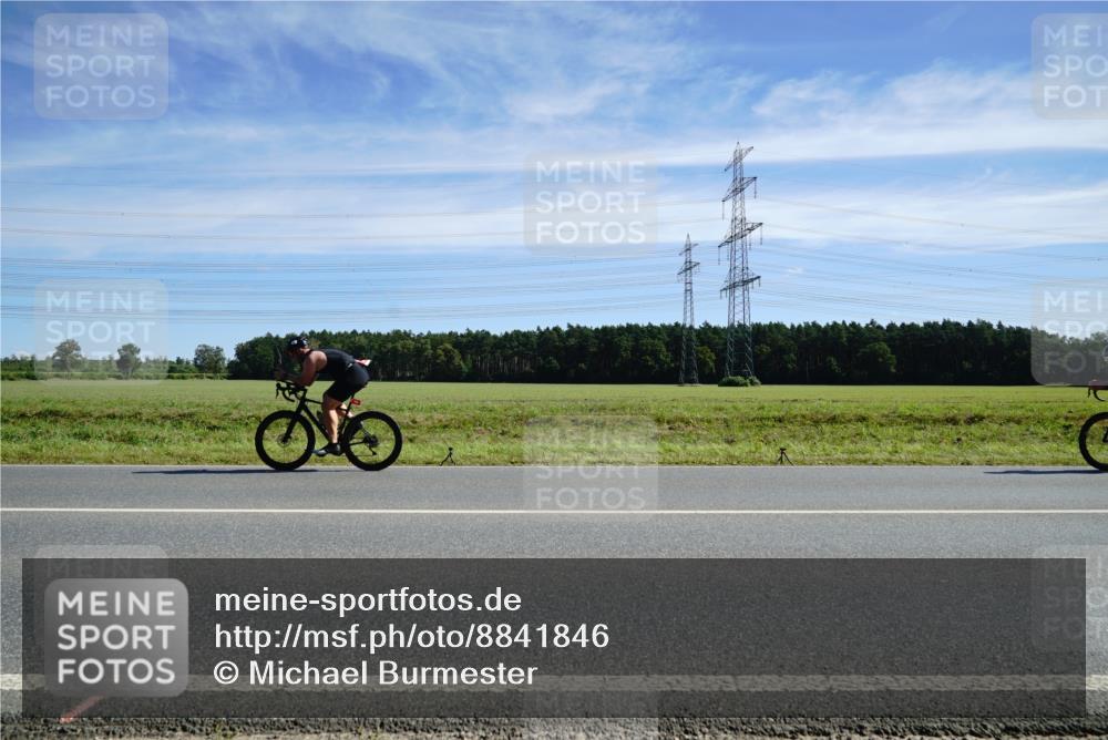 07.09.2025 - 19. Norderstedt Triathlon Michael Burmester http://msf.ph/oto/8841846 07.09.2025 12:27:17 Radfahren  meine-sportfotos.de