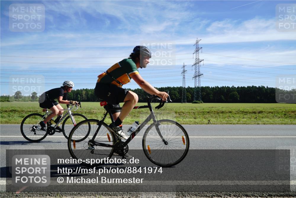 07.09.2025 - 19. Norderstedt Triathlon Michael Burmester http://msf.ph/oto/8841974 07.09.2025 12:27:45 Radfahren 157, 1269, 1283 meine-sportfotos.de