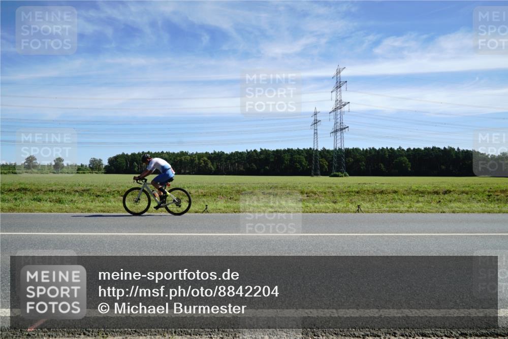 07.09.2025 - 19. Norderstedt Triathlon Michael Burmester http://msf.ph/oto/8842204 07.09.2025 12:28:43 Radfahren 217, 776 meine-sportfotos.de