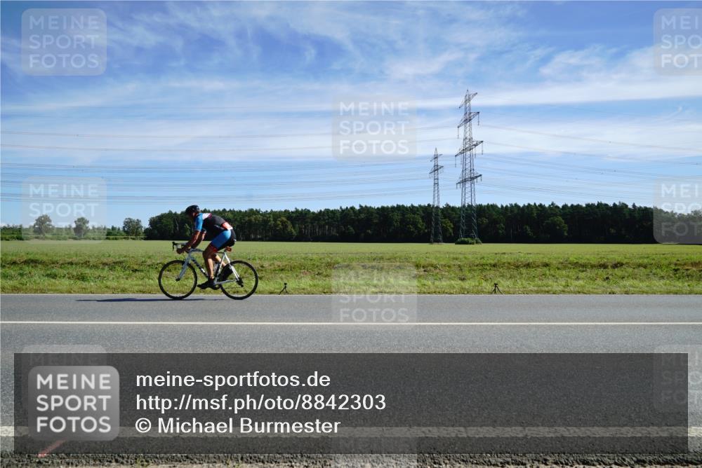 07.09.2025 - 19. Norderstedt Triathlon Michael Burmester http://msf.ph/oto/8842303 07.09.2025 12:29:37 Radfahren  meine-sportfotos.de
