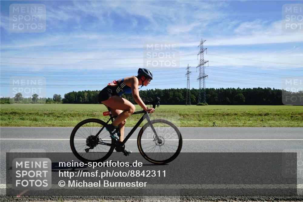 07.09.2025 - 19. Norderstedt Triathlon Michael Burmester http://msf.ph/oto/8842311 07.09.2025 12:29:42 Radfahren 159, 1385 meine-sportfotos.de