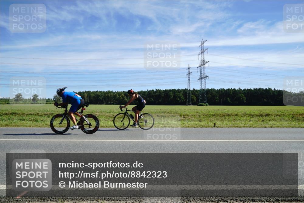 07.09.2025 - 19. Norderstedt Triathlon Michael Burmester http://msf.ph/oto/8842323 07.09.2025 12:29:54 Radfahren 755 meine-sportfotos.de