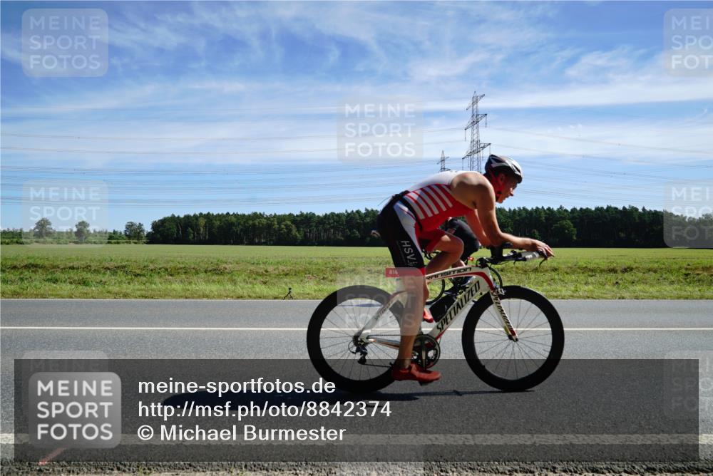 07.09.2025 - 19. Norderstedt Triathlon Michael Burmester http://msf.ph/oto/8842374 07.09.2025 12:30:14 Radfahren 816, 1328 meine-sportfotos.de